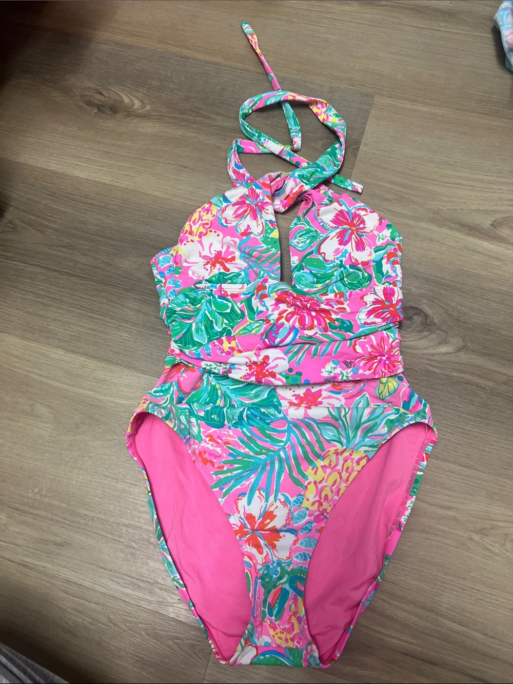 Lilly Pulitzer woman’s hot Pink Tropical One-Piece Swimsuit size 6